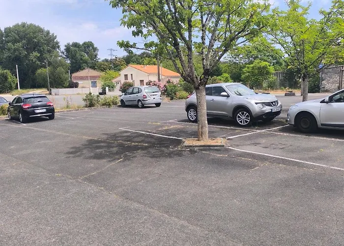 La Fin De Journee-t3-wifi-parking * Saint-Yrieix-sur-Charente